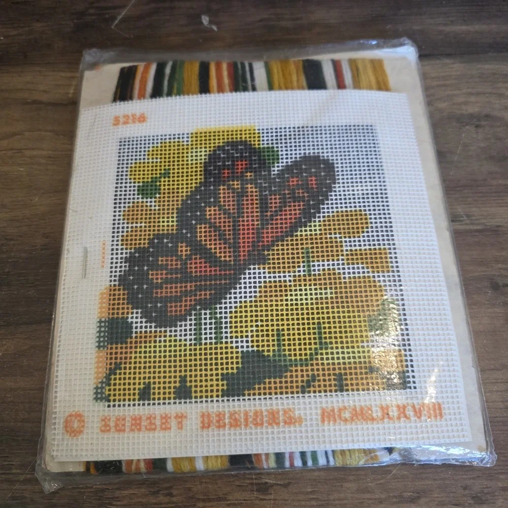 Jiffy Needlepoint Kit Monarch On Gold Flowers Sunset Designs Unopened New #5216